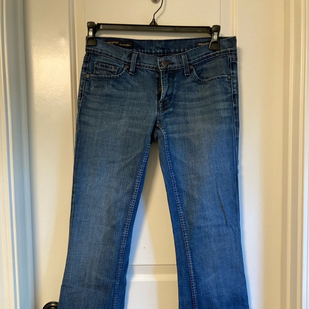 Citizens of Humanity. Ingrid stretch low waist flare. As 28